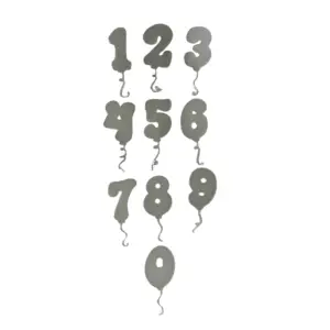 chiffres-ballons-argent-anniversaire-coq-ci Chiffres d'anniversaire argentés en forme de ballons de baudruche avec ficelle.