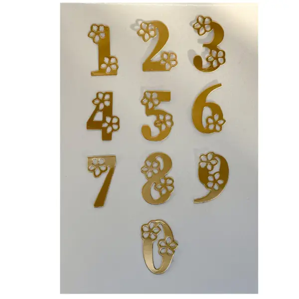Série de chiffres de 0 à 9 dorés avec fleurs découpées artisanales