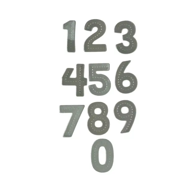 Chiffres argentés avec effet de surpiqûre couture artisanale