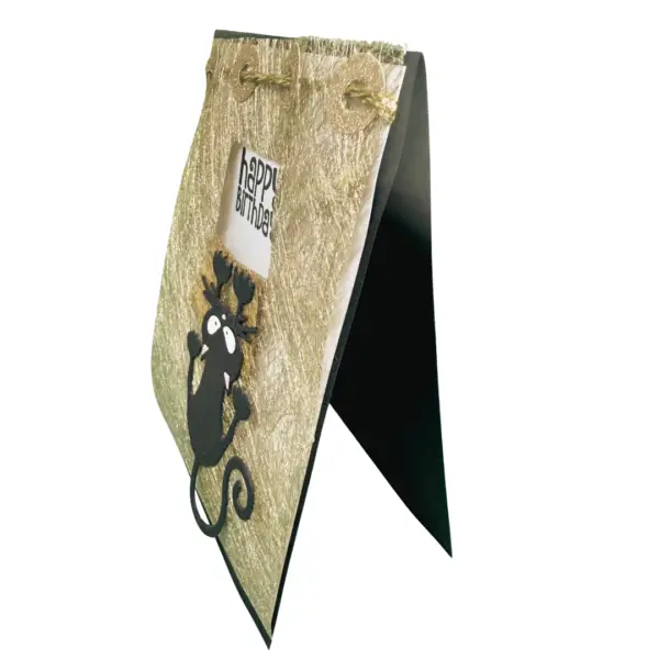 detail-papier-texture-dore-carte-anniversaire